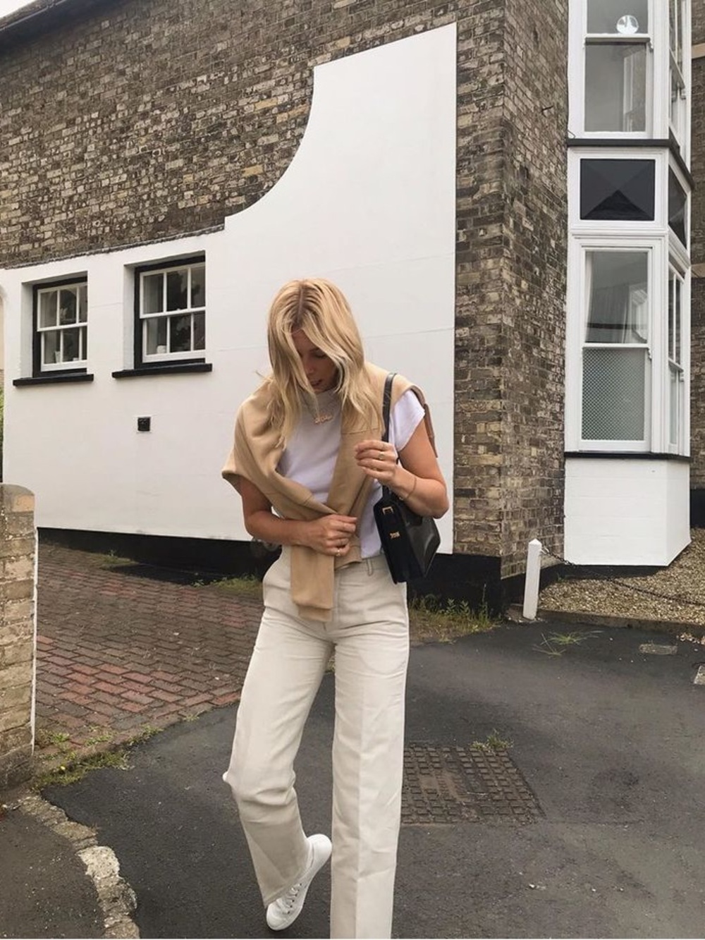 Aritzia White Jeans